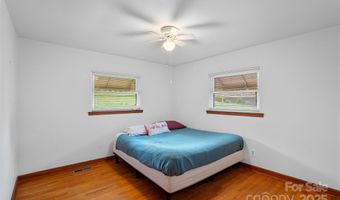 25 Baker Dr, Asheville, NC 28806