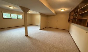 1902 E Lucas St, Algona, IA 50511