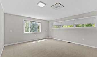 50 Fletcher Pl, Burlington, VT 05401