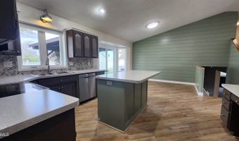 2630 Henry St, Bismarck, ND 58503