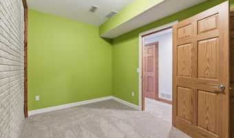 1705 WHITNEY St, Atlantic, IA 50022