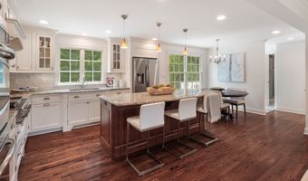 10 Duffys Ln, Darien, CT 06820