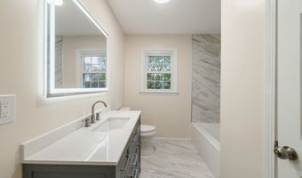 6 El Toro Dr, Bristol, CT 06010