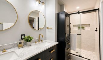 3831 N VERNON St N, Arlington, VA 22207