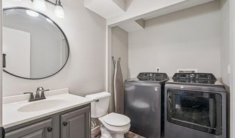 825 Kiowa Dr, North Liberty, IA 52317