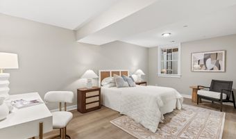 8008 GLENBROOK Rd, Bethesda, MD 20814