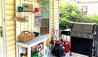 258 Johnson St, Alderson, WV 24910