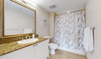 19501 W Country Club Dr PH-10, Aventura, FL 33180