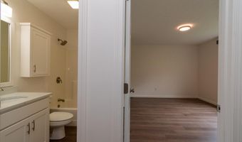 7 St Andrews Dr, Bedford, NH 03110