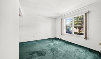 168 Springhouse Rd, Allentown, PA 18104