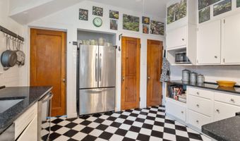 109 S Lake Ave, Albany, NY 12208