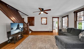 33 S 11TH St, Akron, PA 17501