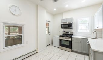24 Livingston Ave, Andover, NJ 07801