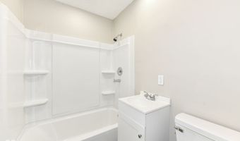 912 Crescent Dr, Anderson, IN 46013