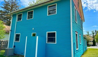 19 Center St, Barnegat, NJ 08005