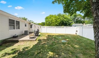 1 Woodhaven Dr, Cumberland, RI 02864