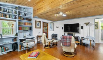 9 Red Oak Rd, Barnstead, NH 03218