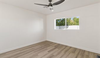2029 W SHAWNEE Dr, Chandler, AZ 85224