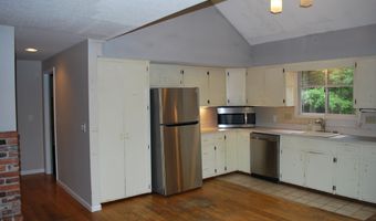 43 Camelot Dr, Bedford, NH 03110