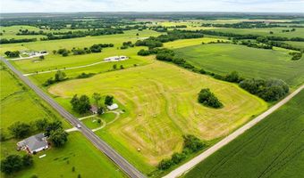 9012 NW State Route 52 Hwy, Amoret, MO 64722