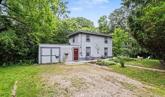 330 Catherine Ct, Allegan, MI 49010