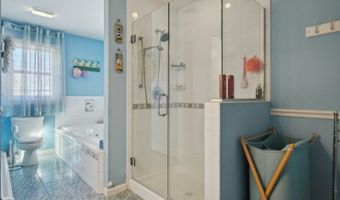 78 Main St, Bayonne, NJ 07035