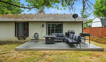 14 SW 11TH St, Battle Ground, WA 98604