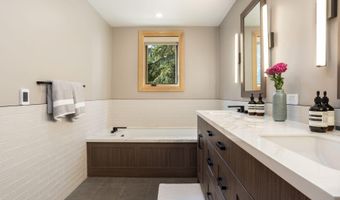 1166 Village Rd B303, Beaver Creek, CO 81620