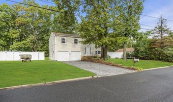 32 Pine Tree Dr, Bayville, NJ 08721