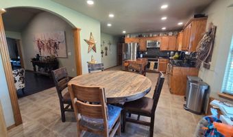 568 Woodford Rd, Ardmore, OK 73401