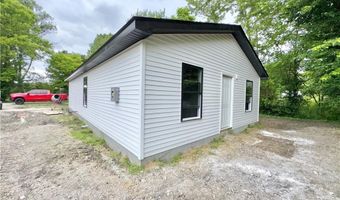 339 S Oak St, Austin, IN 47102