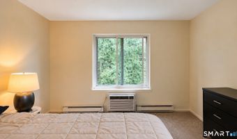 131 N Main St # 30 N Main St, Branford, CT 06405