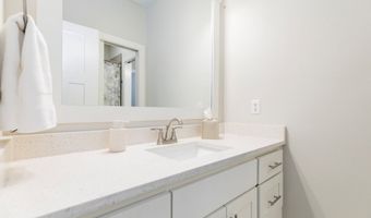 5910 SW Dryden Rd, Bentonville, AR 72713