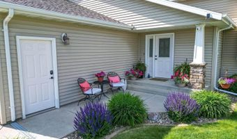 502 Granite Dr, Bismarck, ND 58503