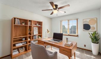 4628 N Farmstead Ct, Bel Aire, KS 67220