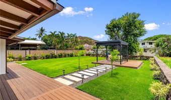743 Akumu St, Kailua, HI 96734