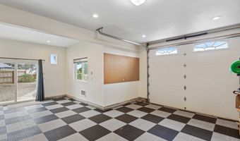 975 OCEAN Dr, Bandon, OR 97411