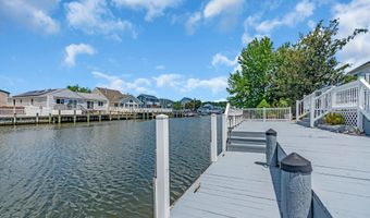 82 Spinnaker Ct, Bayville, NJ 08721