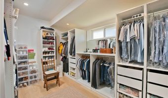 17068 Countess Pl, Encino, CA 91436