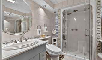 103 E 25TH St, Bayonne, NJ 07002