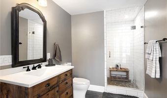 4 Intrepid Ln, Jamestown, RI 02835