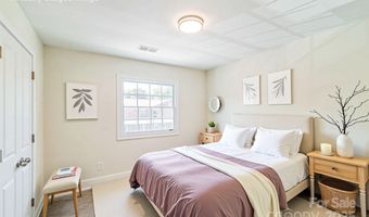 1215 Green Oaks Ln H, Charlotte, NC 28205