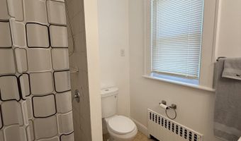 87 Manhattan Ave 2nd floor, Bridgeport, CT 06606