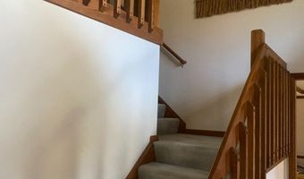 200 GREENTREE Cir, Aurora, OH 44202