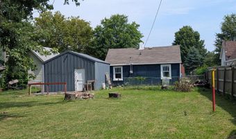 18 W Delta St, Aurora, MO 65605
