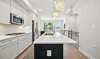 7233 MOUNTAINEER, Alexandria, VA 22306