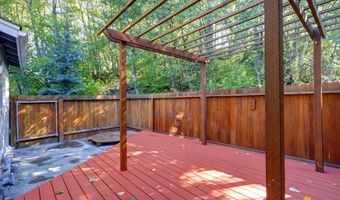 2215 Sunburst Cir, Anchorage, AK 99501