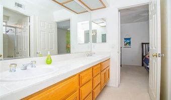 823 S Parkglen Pl, Anaheim, CA 92808