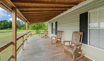 82 Harris Rd, Baxley, GA 31513