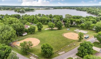 940 Hamlet Dr N, Avon, MN 56310